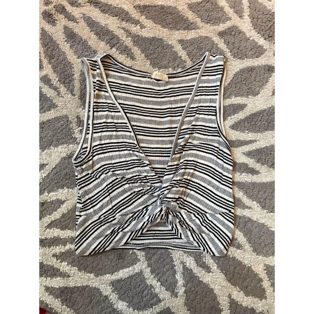 Black and Gray Striped Knotted Ribbed Crop Top